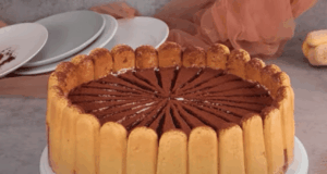 Fantastická chuť a jednoduchá příprava – Recept na smetanový dort s krémem, kakaem a také piškoty!