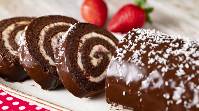 323-rulada-de-cacao-cu-crema-de-mascarpone-02