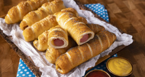 Mini hot-dogy z domácího kynutého těsta – krok za krokem!