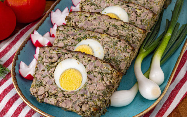 Domácí kuřecí sekaná z jater, srdíček a vajec: Tradiční recept na lahodnou pochoutku