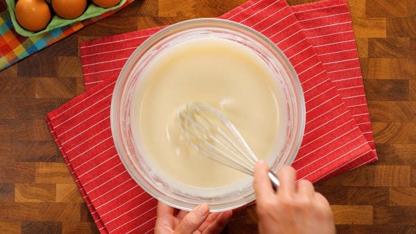 Netradiční, ale výborné: Zapékané slané palačinky plněné kuřecím masem a sýrem