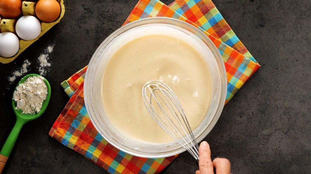 Nadýchané palačinky s náplní ze slaniny, žampionů a mozzarelly – krok za krokem