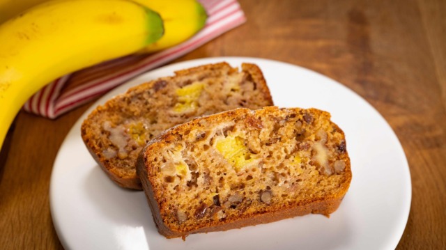 575-Banana-Bread-4-scaled