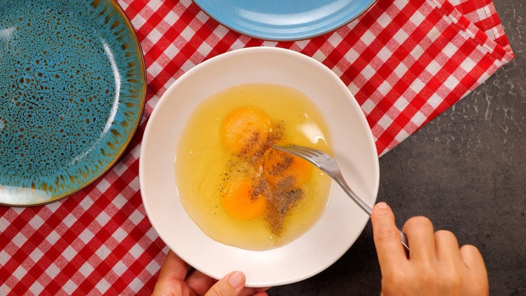 Smažené sýrové trojúhelníky: Klasický recept s dokonalou křupavou krustou