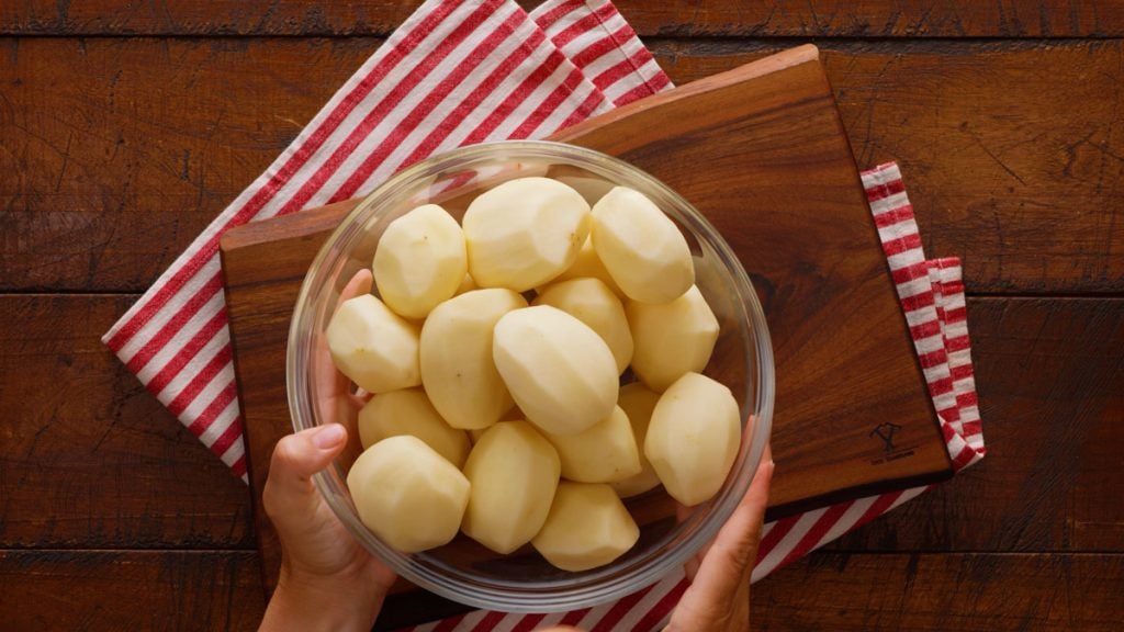 Krémové zapečené brambory v troubě – snadný recept na lahodný přílohový pokrm