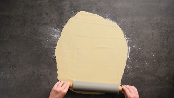 Jemné trubičky plněné mascarpone krémem s ořechy a čokoládou