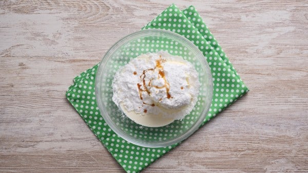 Kakaová roláda s mascarpone krémem a kokosem - dokonalé spojení