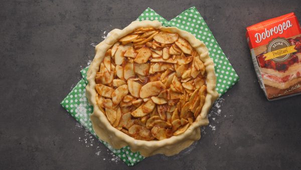 Mřížkovaný jablečně-skořicový koláč - jednoduchý recept!