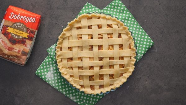 Mřížkovaný jablečně-skořicový koláč - jednoduchý recept!