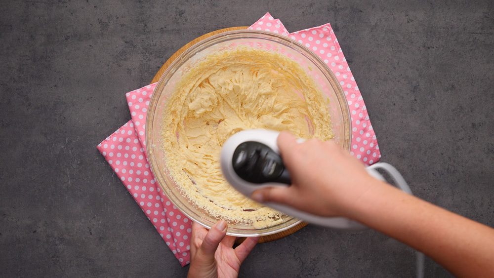 Makovo-citronový biskupský chlebíček s křupavou polevou – Sladká pochoutka