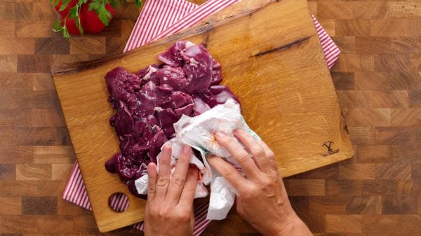 Jemná domácí paštika s kuřecími játry: Jednoduchý a rychlý recept