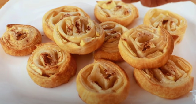 Sladké jablečné šneky se skořicí - rychle a snadno