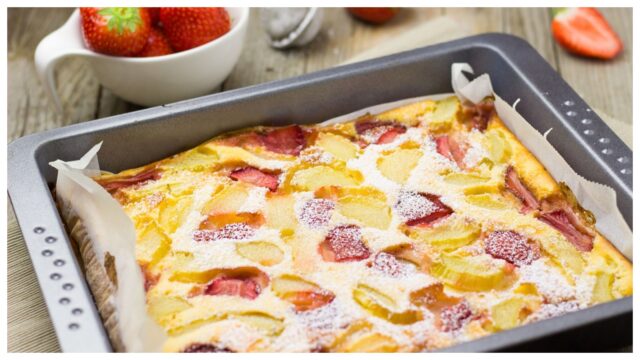 Nadýchaná ovocná bublanina jako bavlnka – vláčný a jednoduchý recept