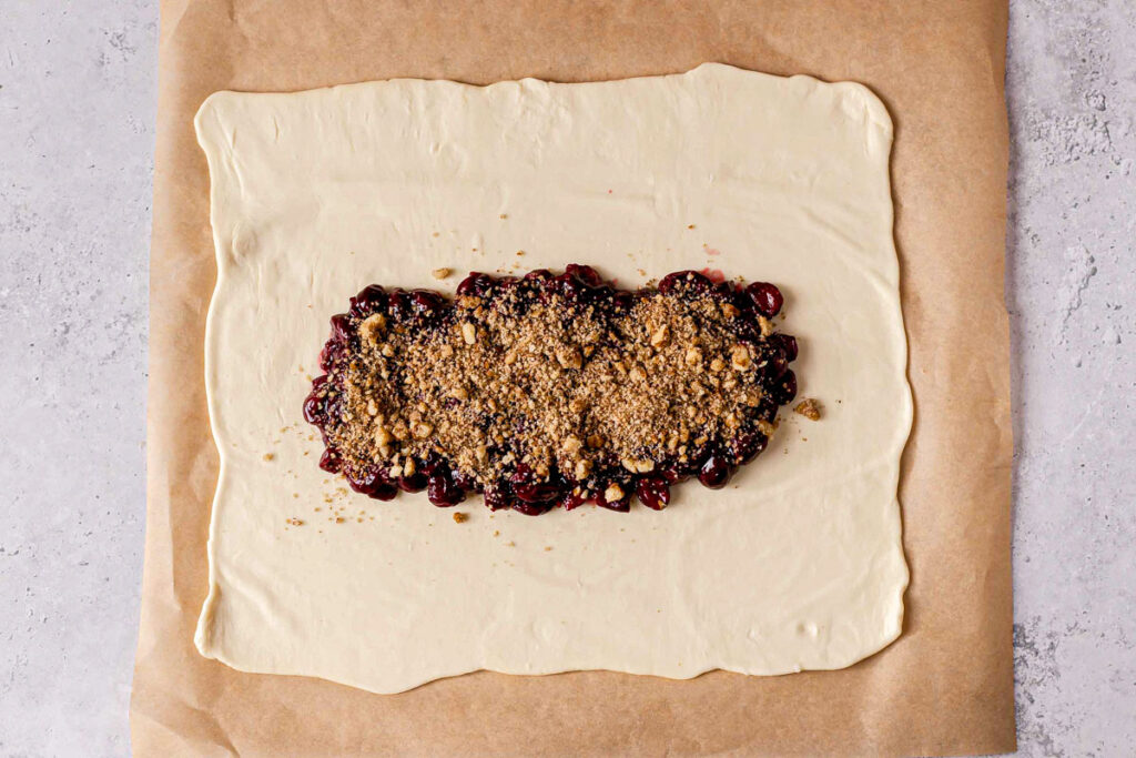 Jednoduchý recept na třešňový závin, který zvládne i úplný začátečník