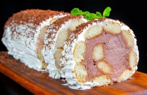 Jednoduchý recept na božskou smetanovou roládu s nutellou