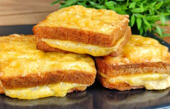 Posuňte obyčejné tousty na novou úroveň – tohle si určitě zamilujete Chlebové tousty plněné šunkou a sýrem