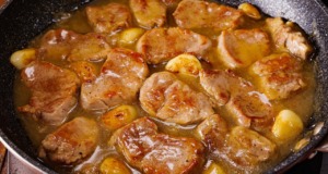 Netradiční vepřová panenka v koňakové omáčce – recept na jemné masíčko krok za krokem