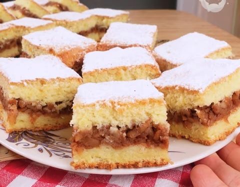 Rychlý a chutný jablečný koláč, který si okamžitě zamilujete