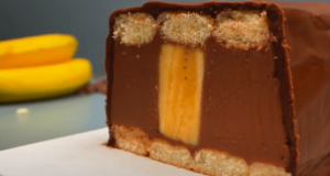 Piškoty a banány stačí jednoduše zalít čokoládou – Snadný a rychlý recept na skvělý zákusek!