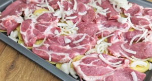 Chutný oběd z jednoho plechu připravený raz dva Chutný oběd z jednoho plechu připravený raz dva