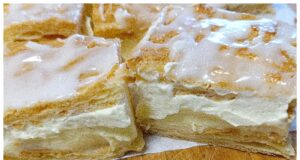 Domácí věnečkové řezy s vanilkovým krémem a šlehačkou: Luxusní dezert z plechu, který předčí i cukrárnu