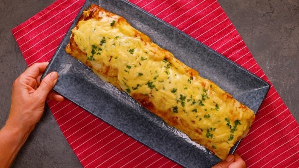 Bramborová roláda se šunkou a sýrem - recept krok za krokem!