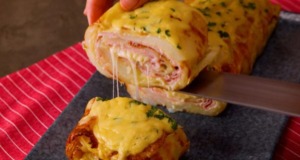 Bramborová roláda se šunkou a sýrem – recept krok za krokem!