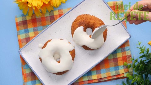 Tradiční recept netradičně - Koblihy z tvarohového nekynutého těsta s ovocným džemem. Dokonalé!