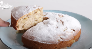Nejjednodušší recept na jablečný koláč se skořicí, který máte připravený za pár minut Nejjednodušší recept na jablečný koláč se skořicí, který máte připravený za pár minut