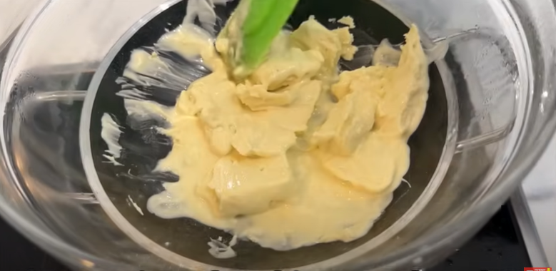 Jednoduché nepečené nebeské řezy s mascarpone a nutellou