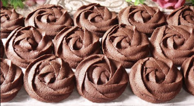 Lahodné domácí kakaové sušenky: Nejlepší recept na oblíbený pamlsek Lahodné domácí kakaové sušenky: Nejlepší recept na oblíbený pamlsek