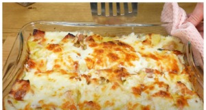 Rychlý recept z jednoho plechu: Stačí Vám brambory, šunka a sýr