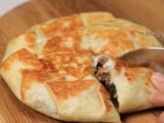 Zapečená tortilla s mletým masem a sýrem ve tvaru pizzy - Snadný a rychlý oběd!