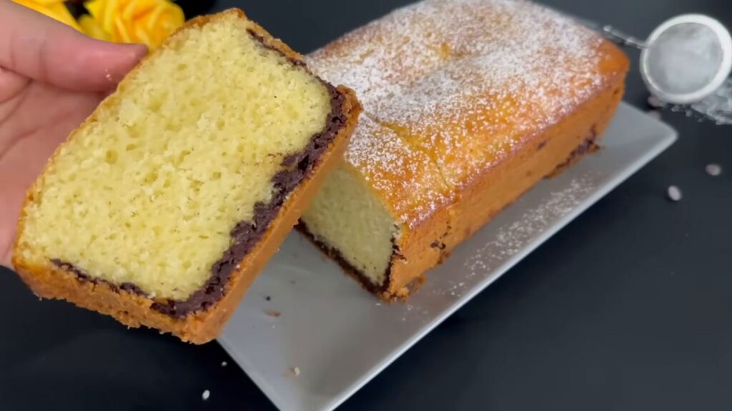 O prajitura de patiserie cu batoane de ciocolata neagra - Ideal cu ceai fierbinte!