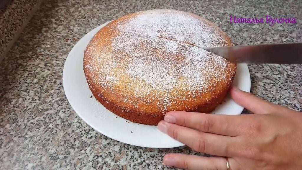 Recept na rychlý nadýchaný koláč, když čekáte návštěvu