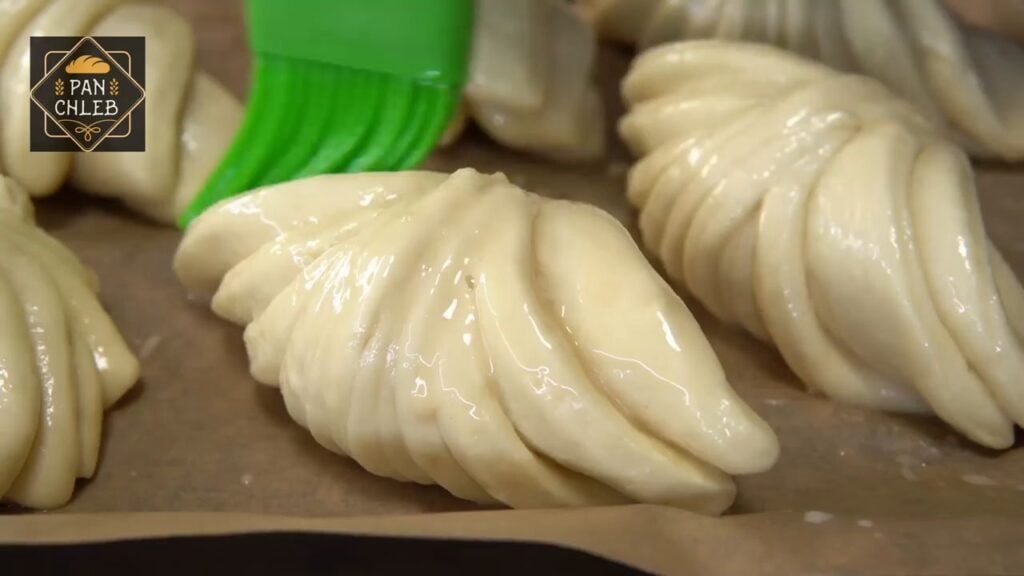 Unikátní recept: Domácí kynuté croissanty ve tvaru mušle