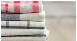 Oblíbený trik, který zachrání i ty nejšpinavější kuchyňské utěrky