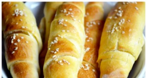 Recept na dokonalé rohlíčky z majonézového těsta: Lepší pečivo jste nejedli