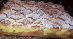 Vanilkový pudinkáč s jablky a pořádnou porcí krému