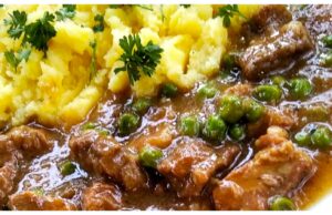 Vepřová plec na šťávě s hráškem a bramborami – poctivý od čtenářky Vepřová plec na šťávě s hráškem a bramborami – poctivý od čtenářky