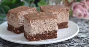 Pěnový kakaovo-oříškový dort s čokoládovým mascarpone krémem Pěnový čokoládovo-oříškový dort se smetanovo-čokoládovým mascarpone krémem