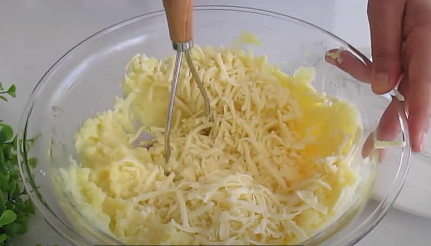 Recept na posouchy s bramborovo-sýrovou nádivkou - nemůžeme se jich nabažit