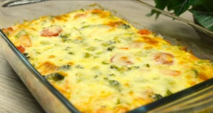 Zapečená brokolice se zeleninou v lahodné směsi se sýrem mozzarella Zapečená brokolice se zeleninou v lahodné směsi se sýrem mozzarella