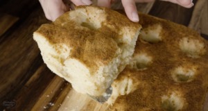 Jemný kynutý koláč s vanilkovou vůní a cukrovou posypkou – Snadný a rychlý recept! Jemný kynutý koláč s vanilkovou vůní a cukrovou posypkou - Snadný a rychlý recept!