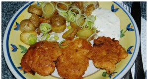 Kuřecí kousky v česnekovém těstíčku a pečený brambor: Recept na křupavý oběd Kuřecí kousky v česnekovém těstíčku – křupavý a šťavnatý recept za pár minut