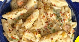Krémové penne těstoviny s kukuřicí, paprikou a chilli – krok za krokem
