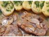 Vepřová kýta na houbách s bramborovým knedlíkem – poctivá česká klasika