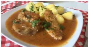 Recept na vepřové maso v hořčičné omáčce se slaninou