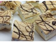 Zákusek Mraky: Nadýchaná klasika z odpalovaného těsta, která chutná jako nebe Zákusek Mraky z odpalovaného těsta – luxusní dezert s krémem a šlehačkou