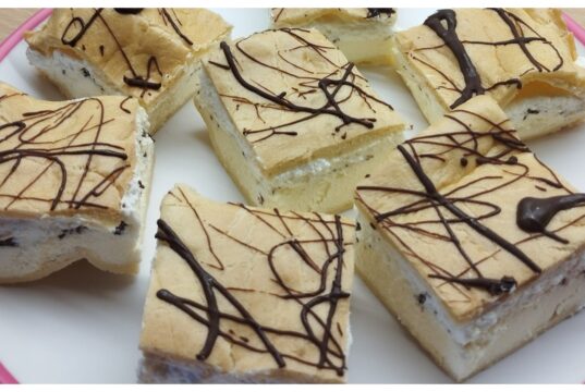 Zákusek Mraky: Nadýchaná klasika z odpalovaného těsta, která chutná jako nebe